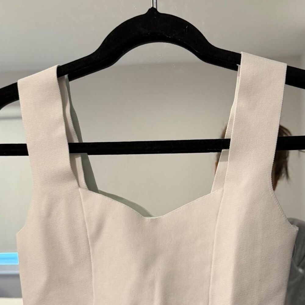 Alc Women's White and Cream Crop-top